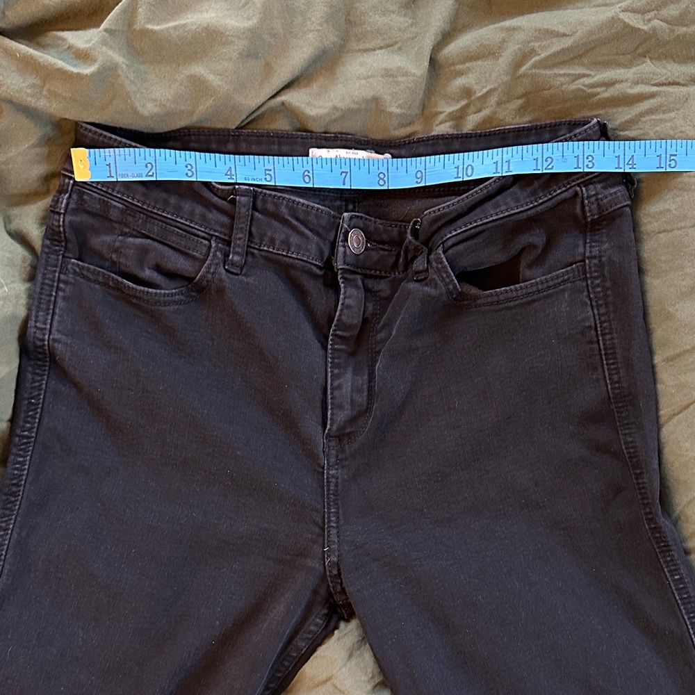High-rise Black Flared Pants - Picture 3 of 10